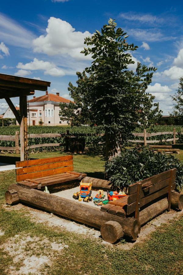 Treehouse Drevesna Hiska Strkovo Gnezdo Ranc Jures Hotel Ljutomer Exterior photo